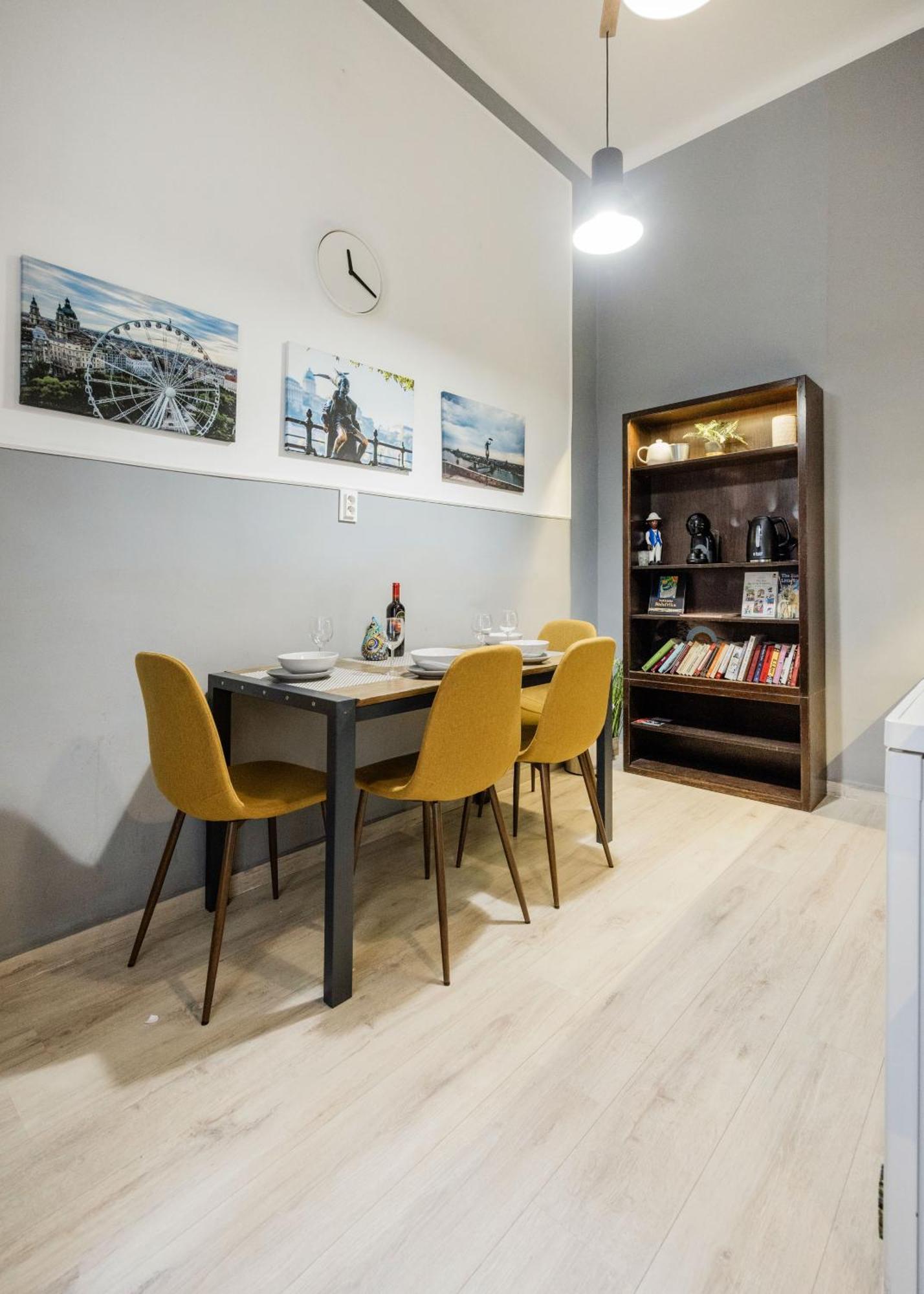 Апартаменти Urban Tranquillity By The Main Shopping Street Будапешт